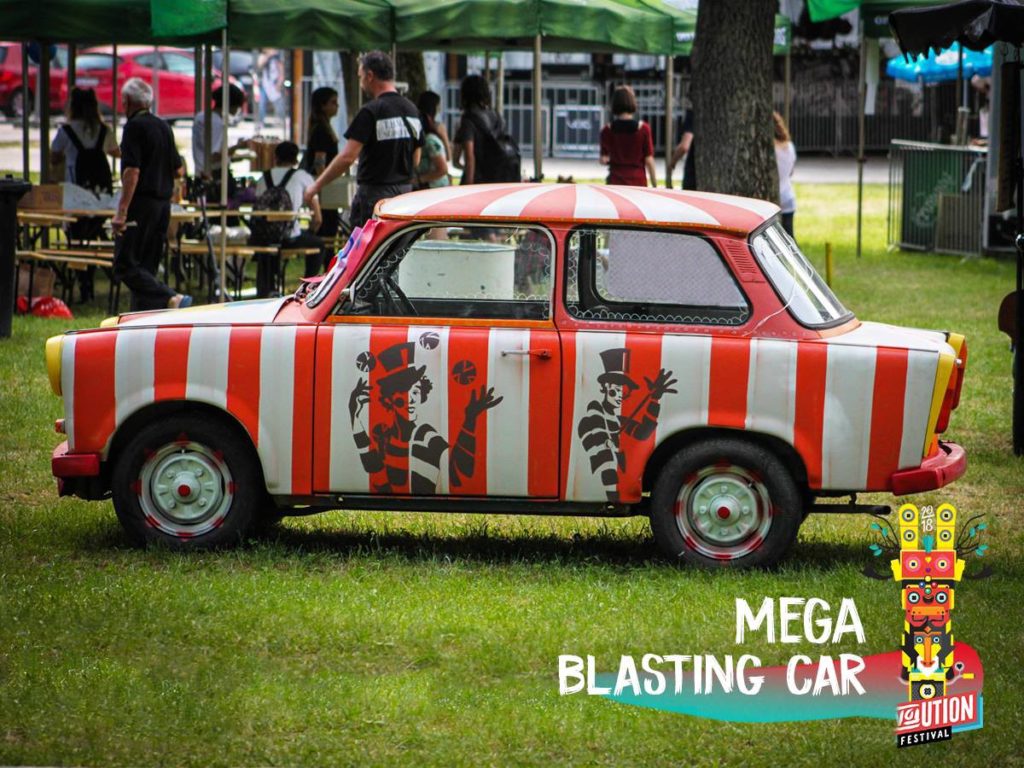 Mega Blasting Car, Revolution